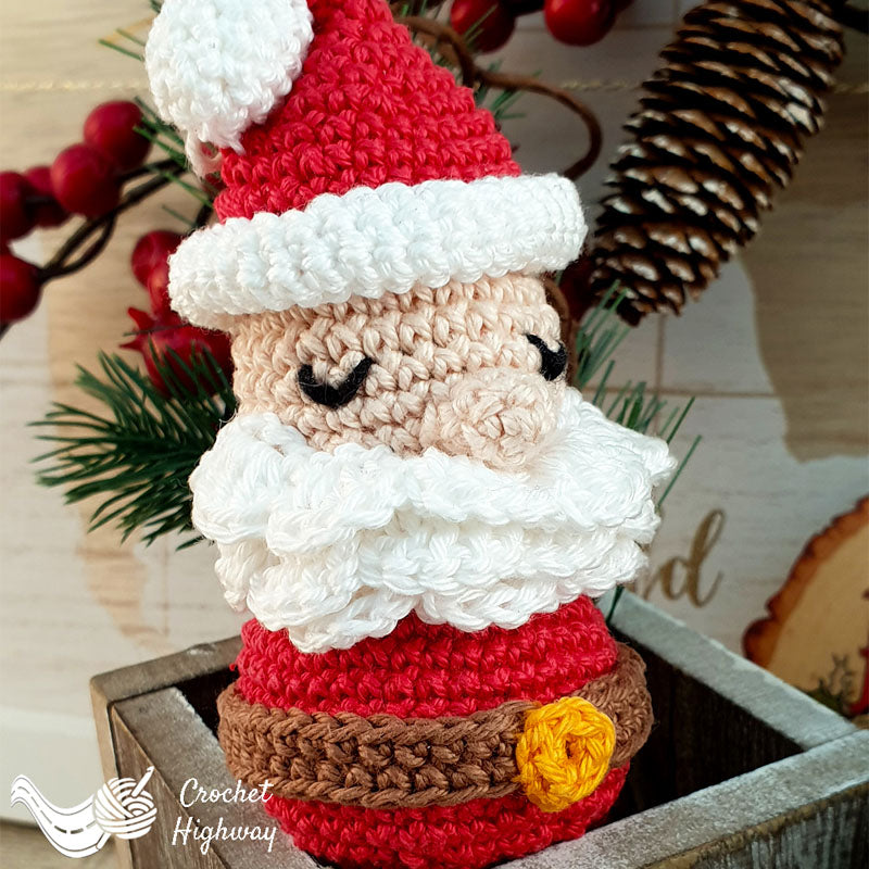 Santa Claus Amigurumi Christmas Ornament